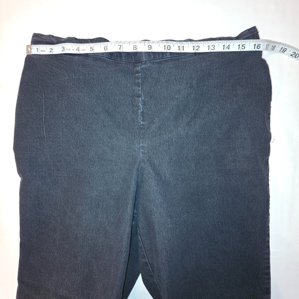 Alfred Dunner Women's Capri Pants - Picture 4 of 7